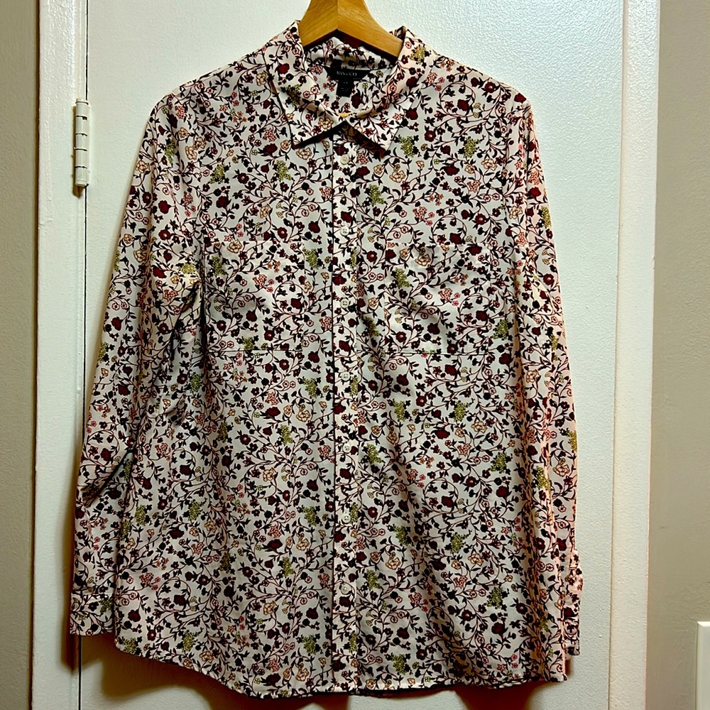 RW&Co floral button up
